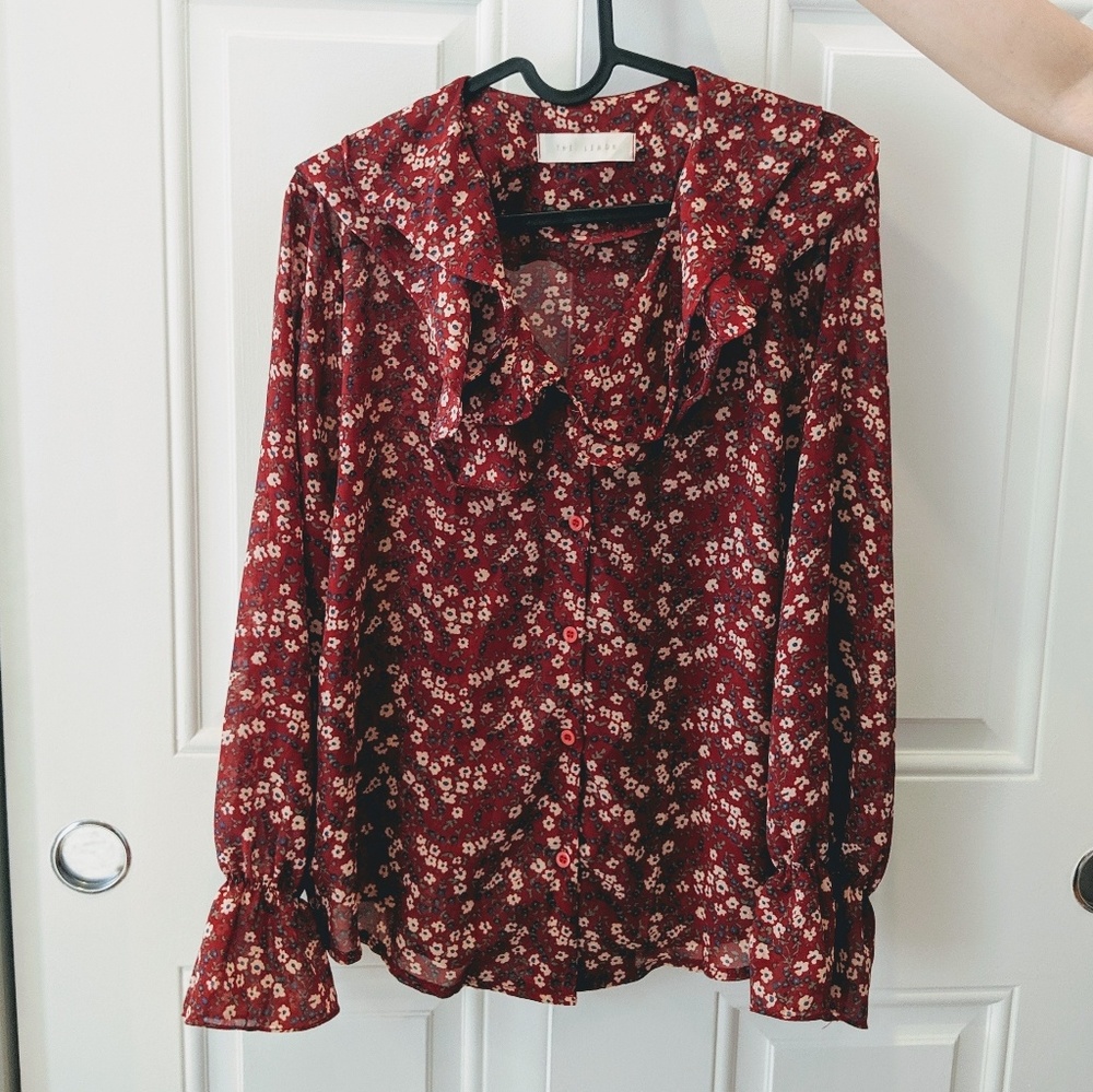 NWT Cute Red Floral Print Ruffle Blouse